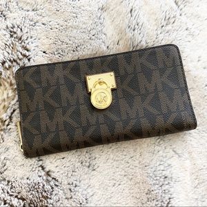 Michael Kors Large Zip Around Wallet